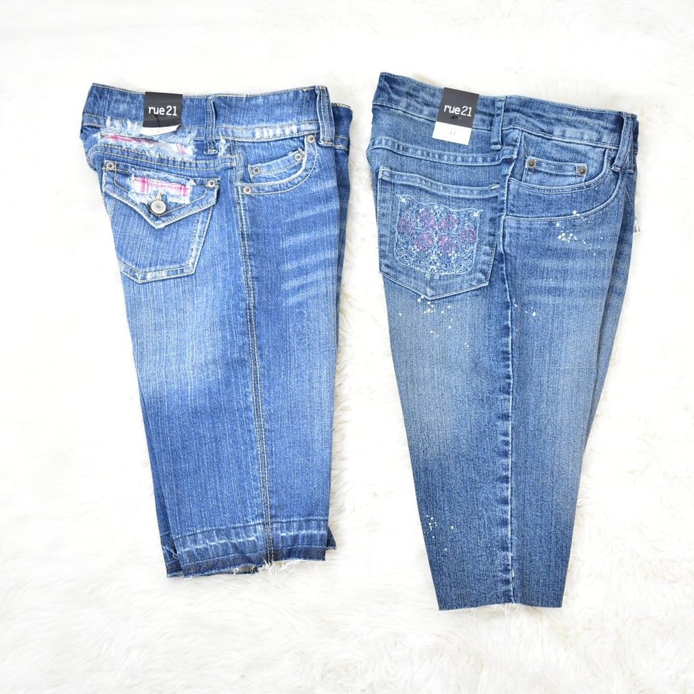 Rue 21 Womens Distressed Denim Jean Shorts Size 0 Raw Hem Patches Cropped Jeans
